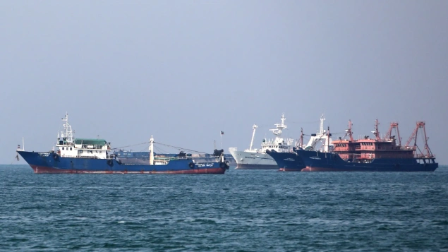 ஹோர்முஸ் நீரிணையில் பதற்றம்: அமெரிக்காவிற்கு ஈரான் கடும் எச்சரிக்கை