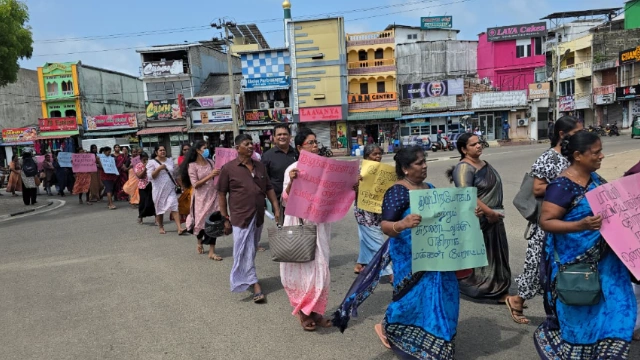 அதிகார துஷ்பிரயோகமும் பாலியல் வன்முறைகளும்: நீதி கேட்டு Mannar வீதிகளில் திரண்ட மக்கள்