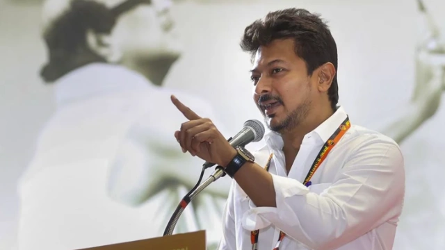 மாநில நிர்வாகம் சினிமா வசனம் பேசுவது போல் எளிதல்ல: நடிகர் Vijay-ஐ கடுமையாக விமர்சித்த அமைச்சர் Udhayanidhi Stalin