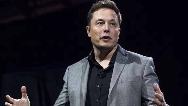 Grok AI உருவாக்கிய போலி பிகினி படங்கள்: Elon Musk நிறுவனத்தின் மீது Britain எம்.பி. வழக்கு!